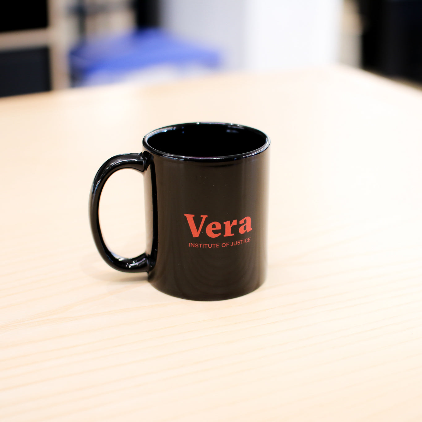 Vera Logo Ceramic Mug